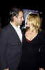 Kate y Sam Mendes en el estreno de IRIS en Nueva York (diciembre 02, 2001)